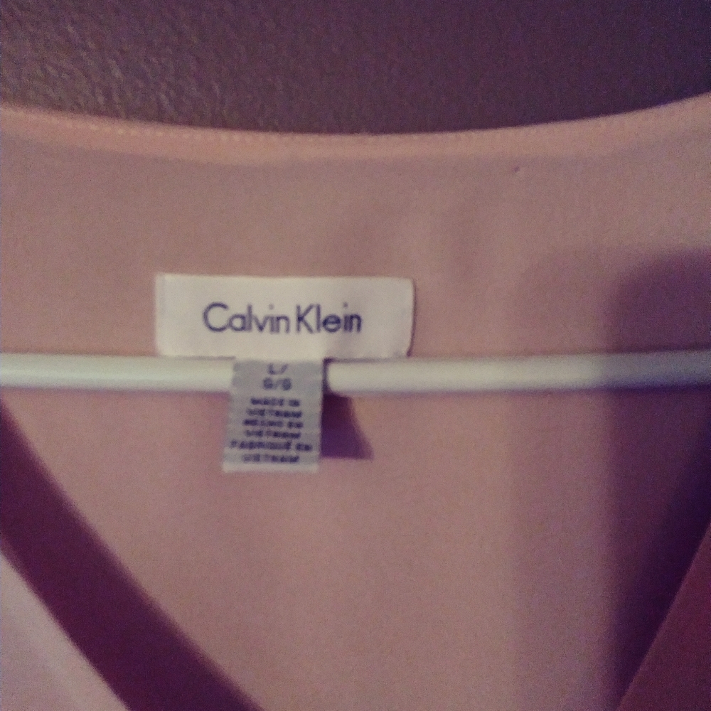 Ladies top - Picture 2 of 3